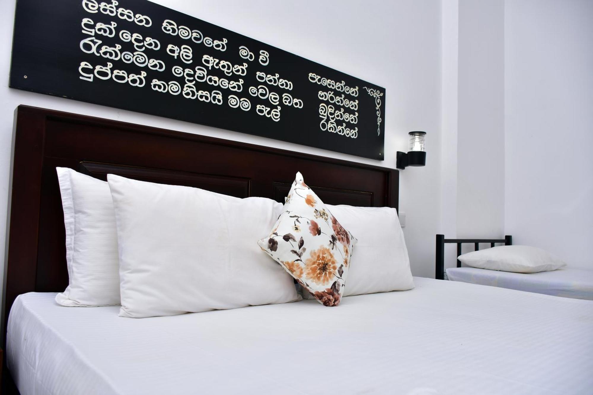 Hotel Aliya Aliya Hikkaduwa Extérieur photo