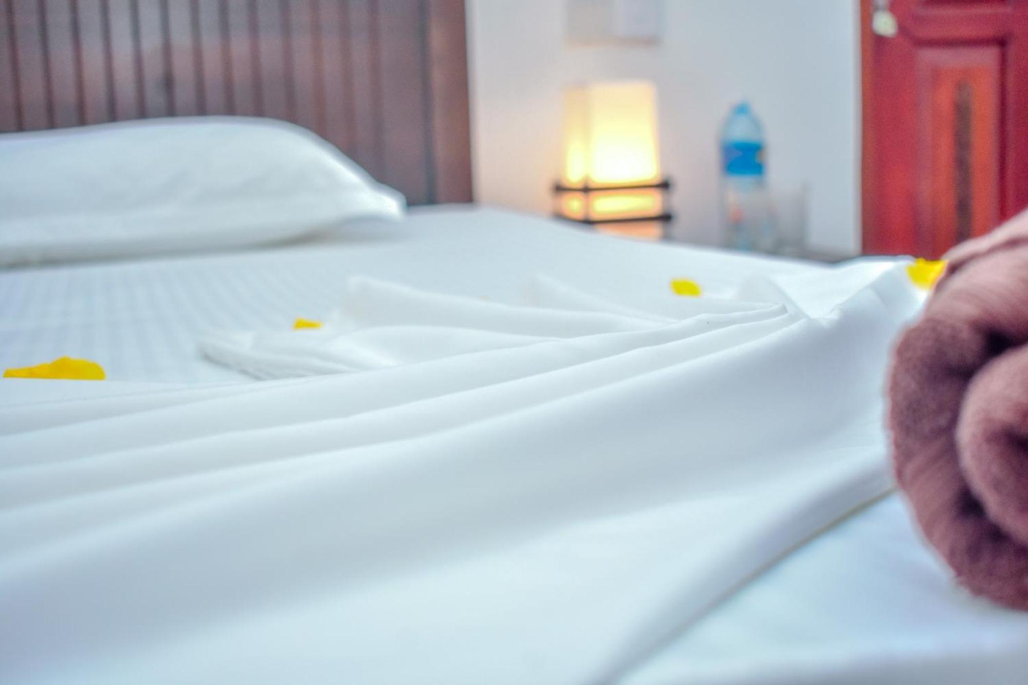 Hotel Aliya Aliya Hikkaduwa Extérieur photo