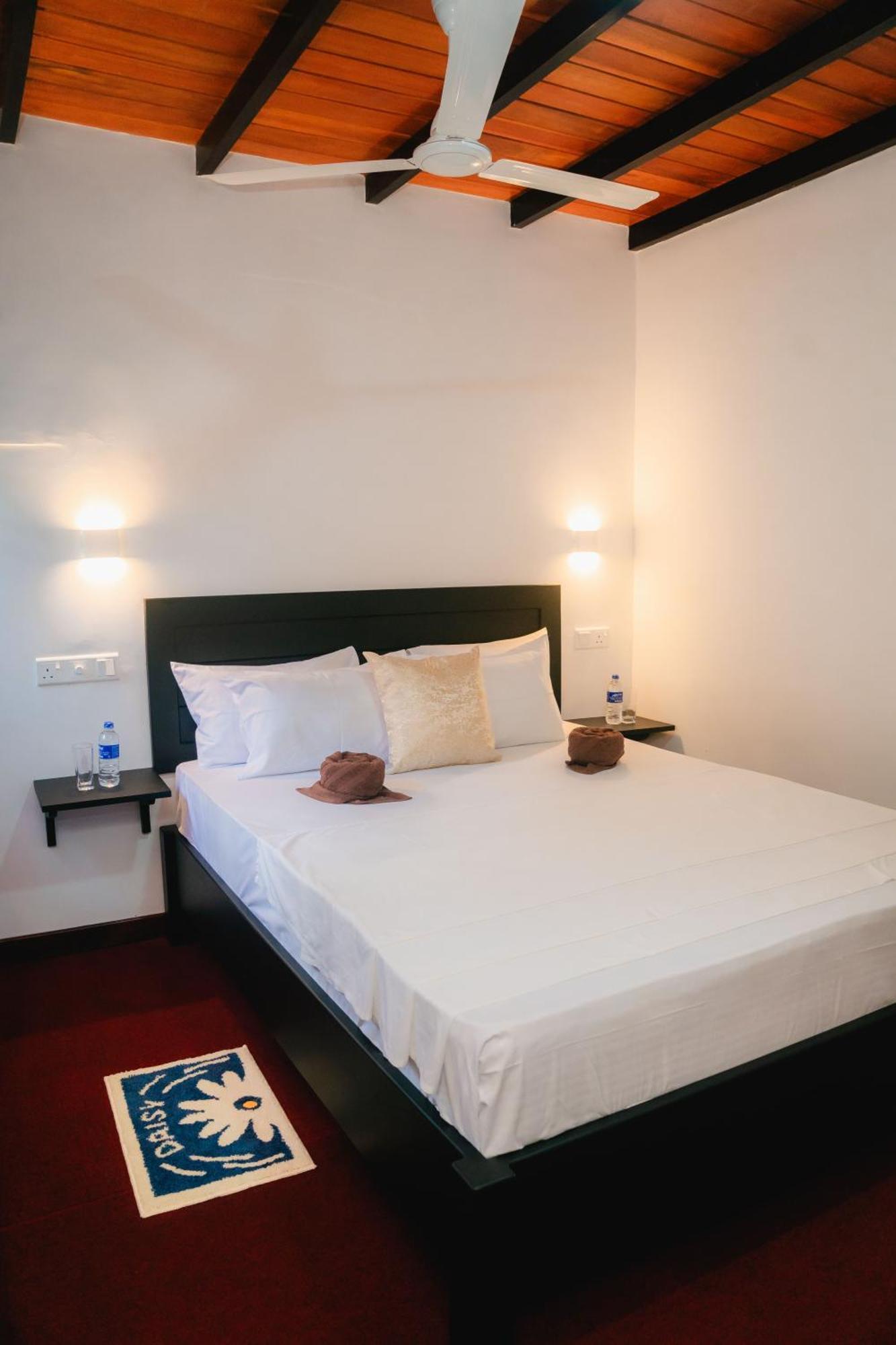 Hotel Aliya Aliya Hikkaduwa Extérieur photo