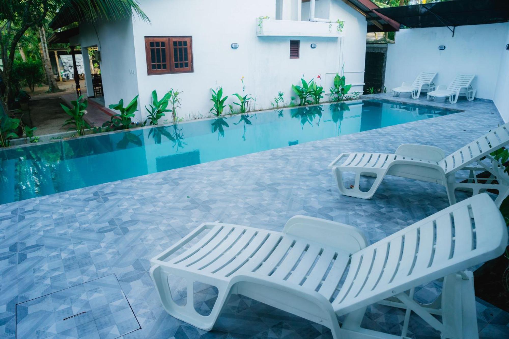 Hotel Aliya Aliya Hikkaduwa Extérieur photo