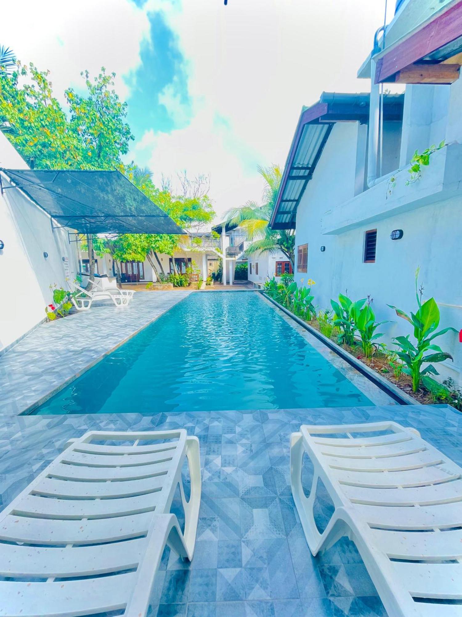Hotel Aliya Aliya Hikkaduwa Extérieur photo